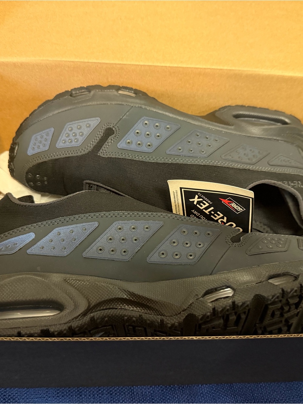 Women’s Nike air max sndr gore-Tex shoes size 9 brand new black GTX shoes - Picture 10 of 11